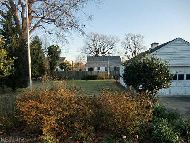 2nd image of 619 Creamer Rd