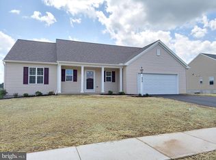 454 Springhouse Ln, York, PA 17406
