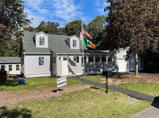 9 Clark St, Mastic, NY 11950