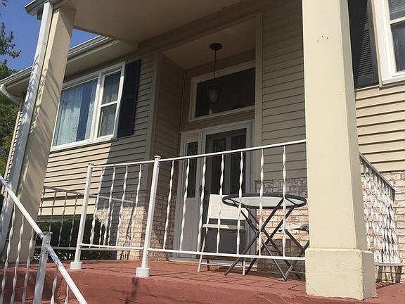 3rd image of 1033 Aspen Ct