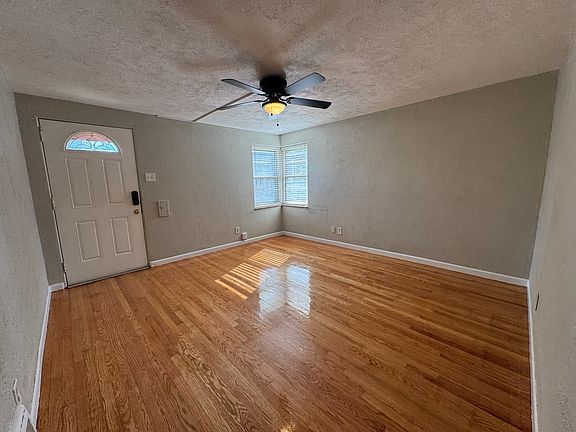 4th image of 6621 Marmaduke Ave