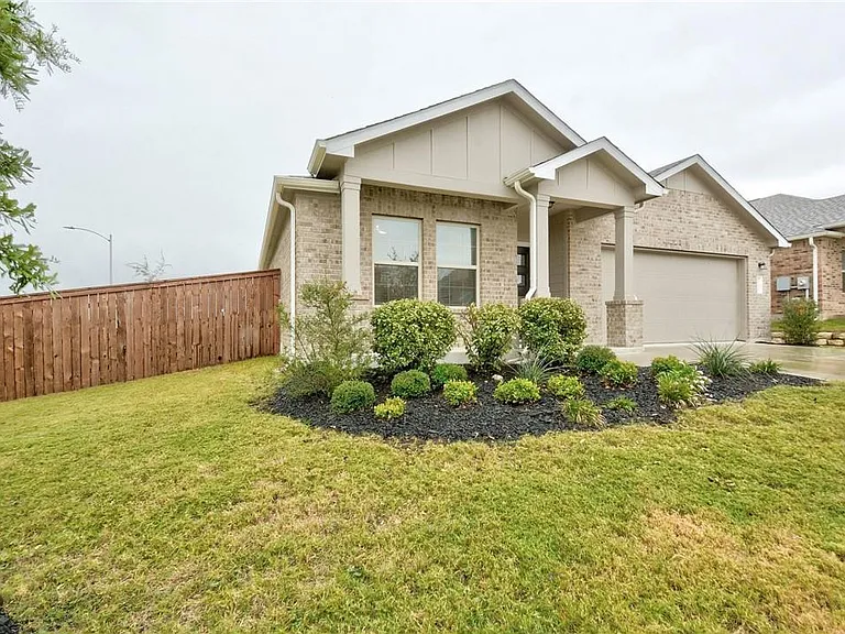 15400 Summer Ray Dr — Photo 2
