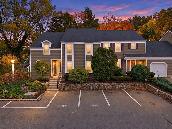 2nd image of 31 Shaw Farm Rd Unit 31