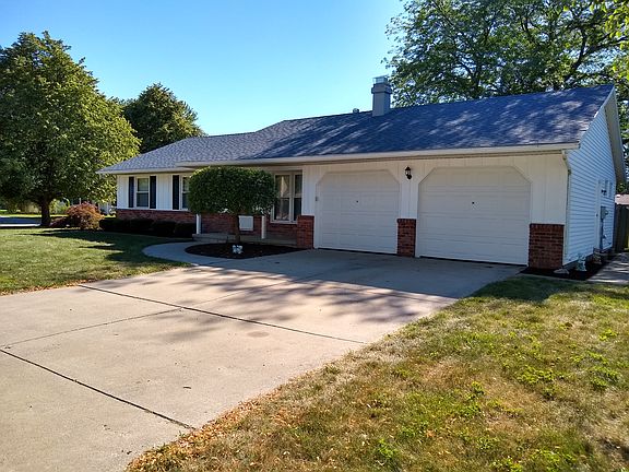 2nd image of 803 Savoie Ave