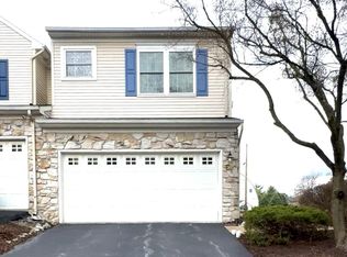 99 Carousel Cir, Hershey, PA 17033