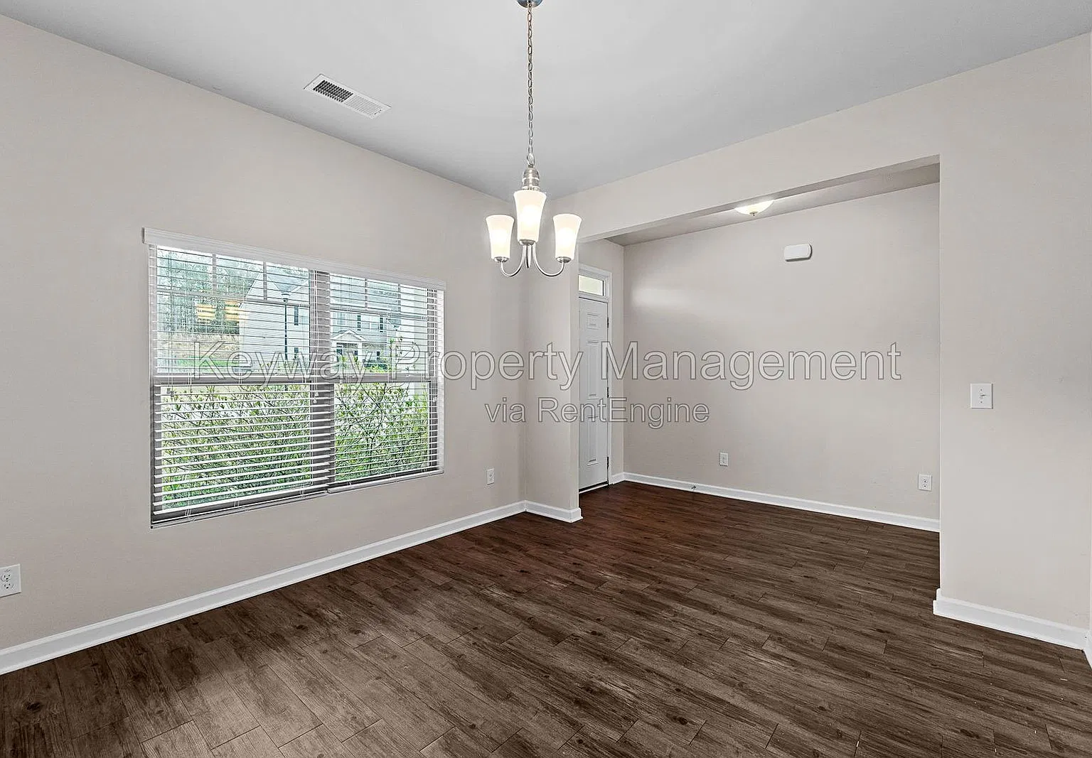 5 bed, 3.0 bath, 2511 sqft, $2,435 — Photo 4