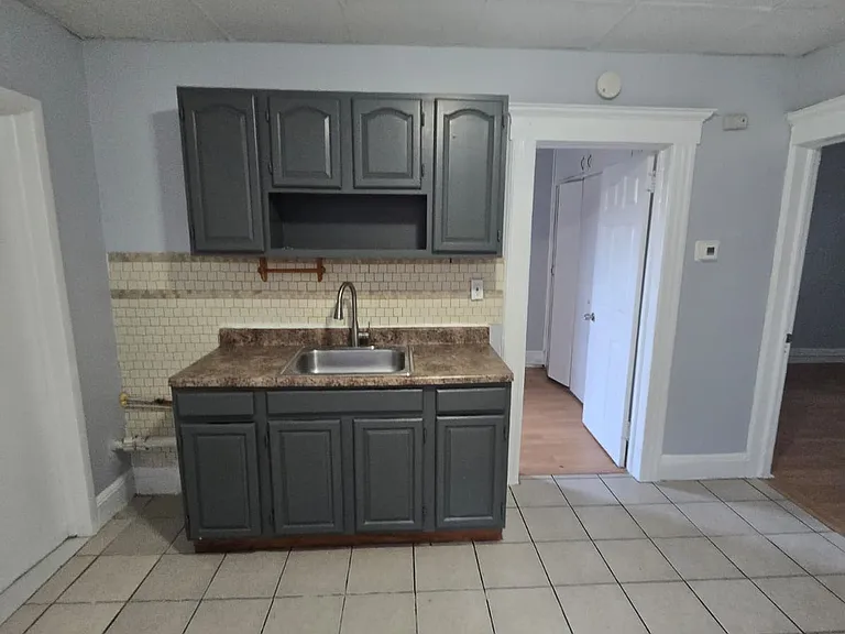 166 8th St #4AA — Photo 1