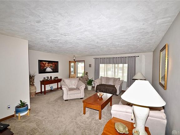 2nd image of 774 Gardenwood Dr