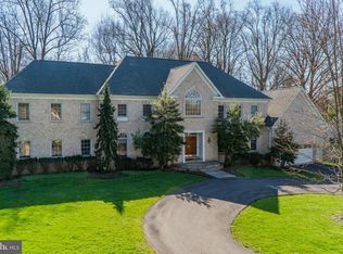11565 W Hill Dr, Rockville, MD 20852