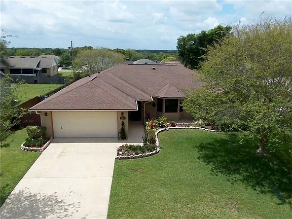 2nd image of 1104 E Lombardy Dr