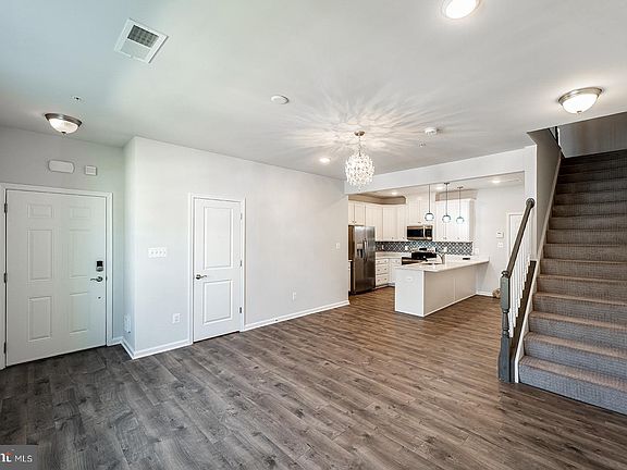 5th image of 9721 Glassy Creek Way