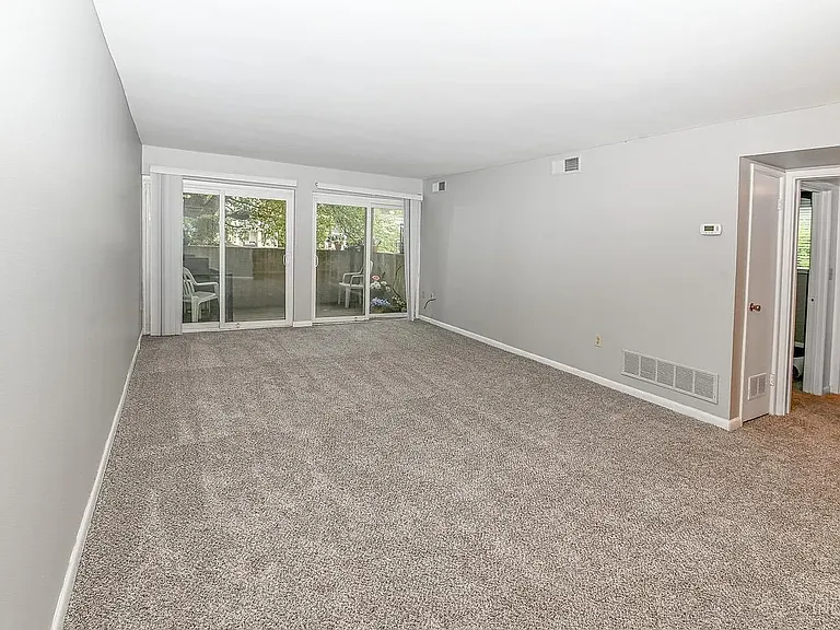 801 Delta Ave #2A — Photo 5