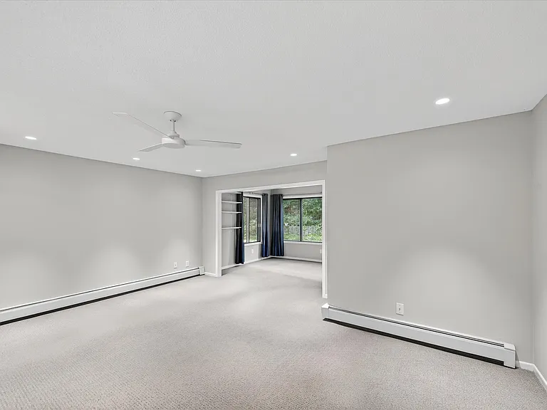 3076 Lexington Ave N #A5 — Photo 3