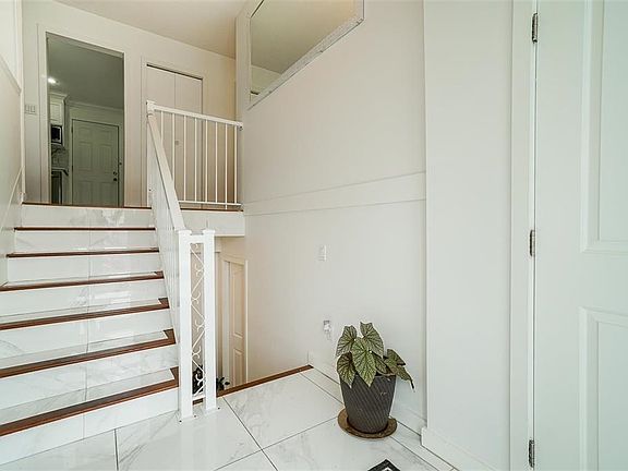 2nd image of 3174 Royal Ct