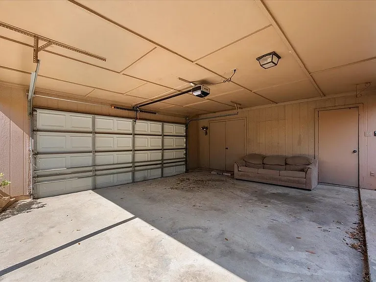 8342 Silvan Wind Ln — Photo 11