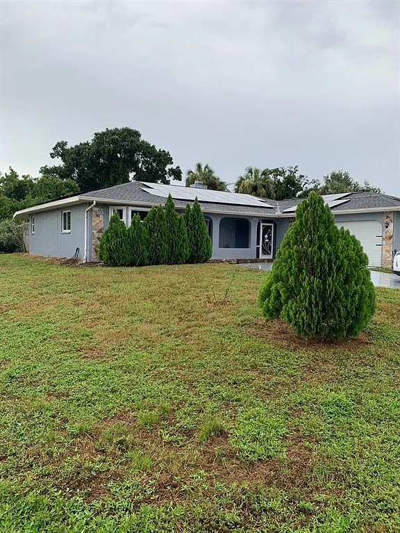 3 bed, 2.0 bath, 1792 sqft, $2,100 — Photo 1