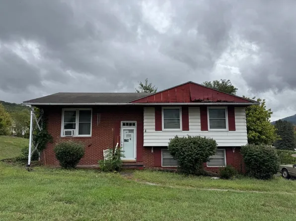 104 Pine St, Narrows, VA 24124