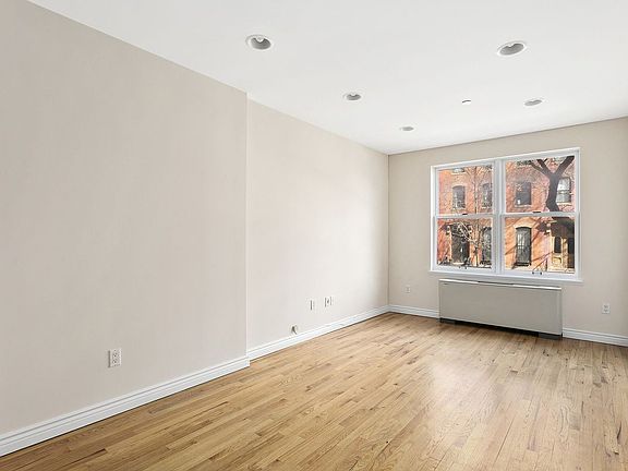 3rd image of 276 Saint James Pl #2