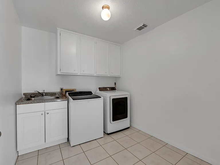 4422 Warwick Dr — Photo 29