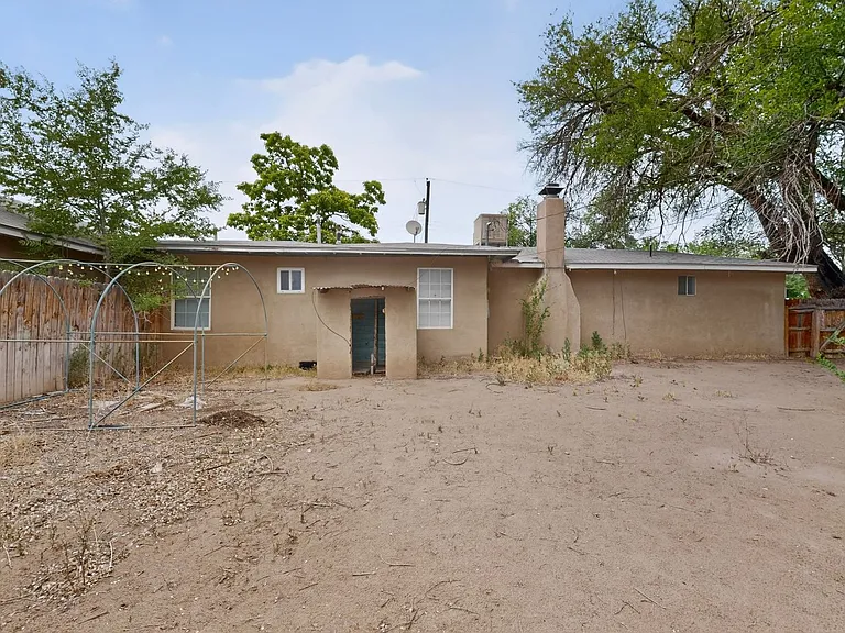 1846 Henry Cir SW — Photo 47