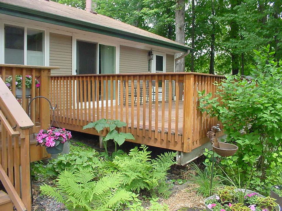 1st image of 2766 Upland Ln N
