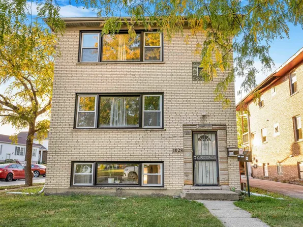 1028 S 11th Ave, Maywood, IL 60153