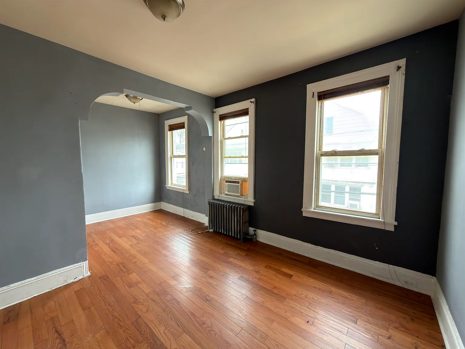 2 bed, 1.0 bath, $1,900 — Photo 2