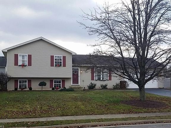 2nd image of 49 Pueblo Ln