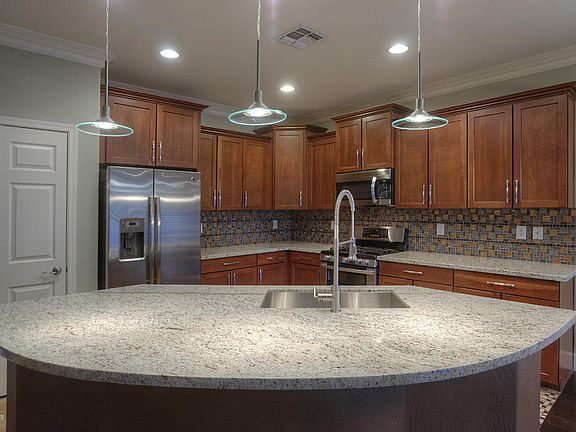 3rd image of 6608 W Sophie Ln