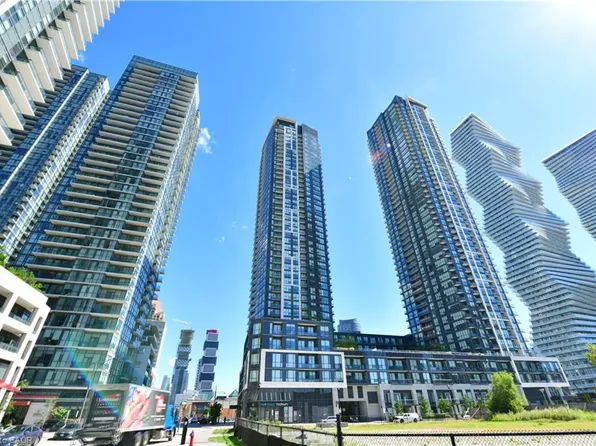 510 Curran Pl #2005, Mississauga, ON L5B 0J8