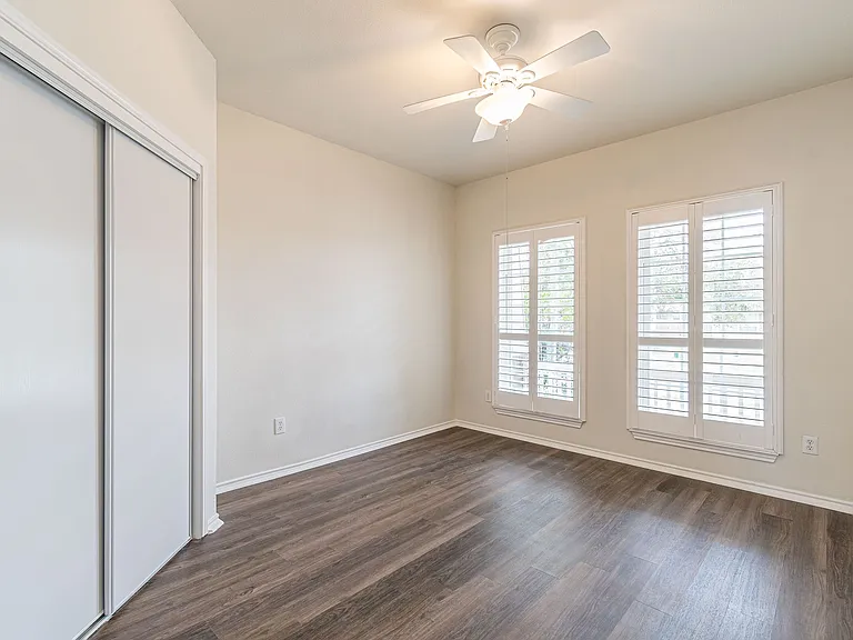 13803 Laramie Hl — Photo 24