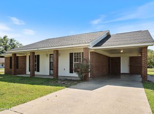 1013 Cedar Ridge Cv, Tunica, MS 38676