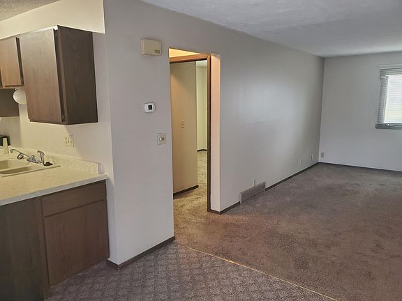 2nd image of 2129 Cottage St