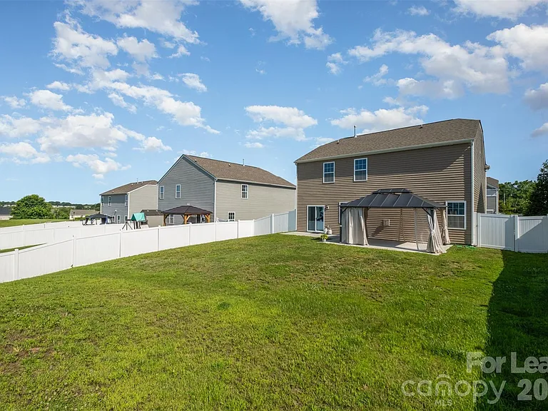 2407 Sugar Ct SW — Photo 26