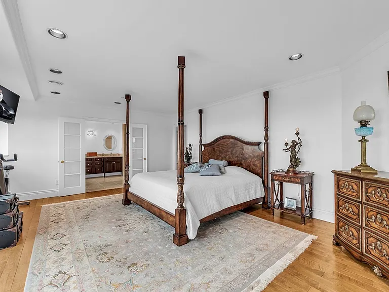 1525 Errigal Pl — Photo 10