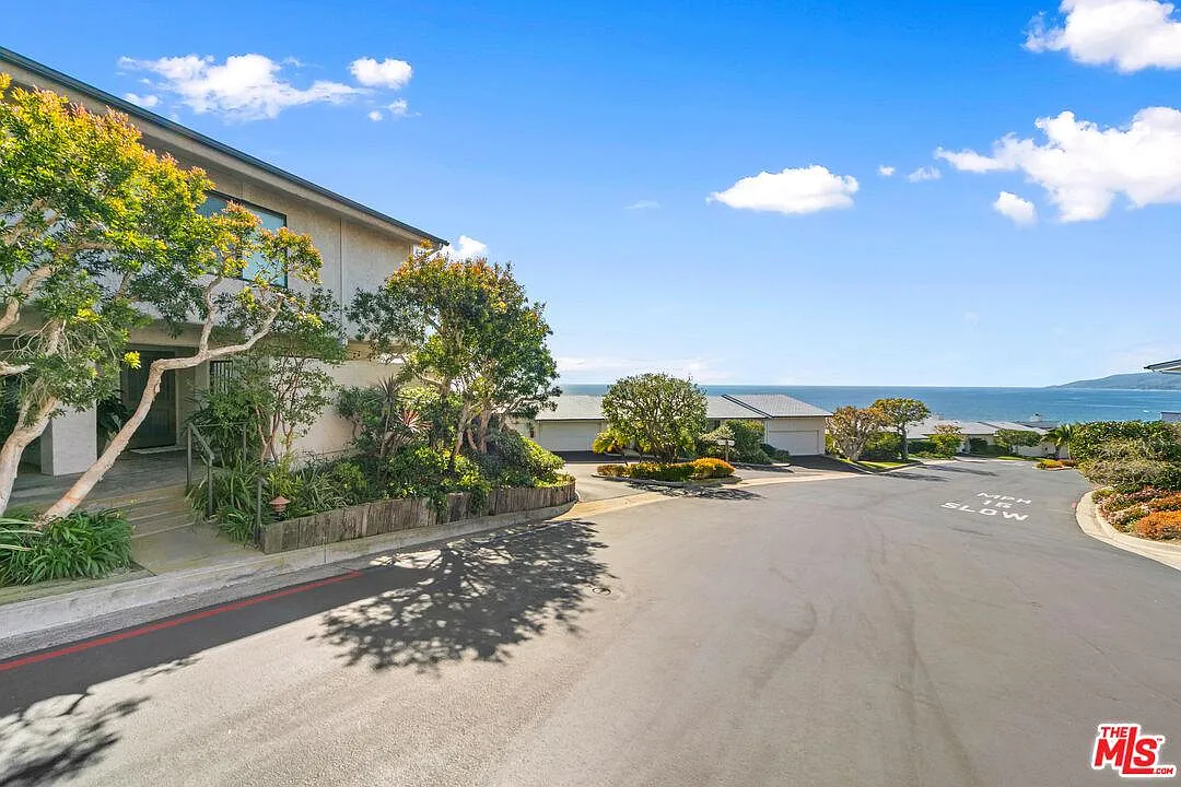 Building Photo - 29680 Zuma Bay Way