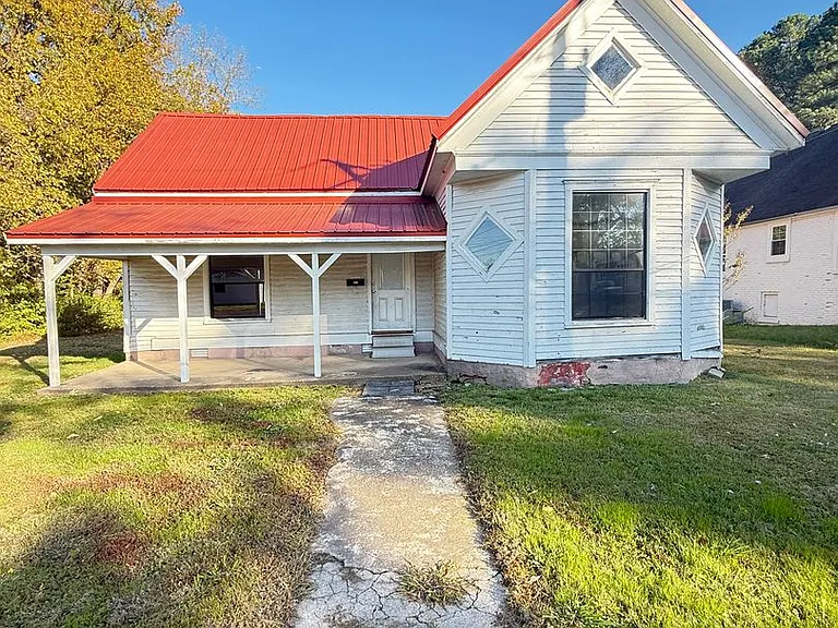 208 Oakland St — Photo 2