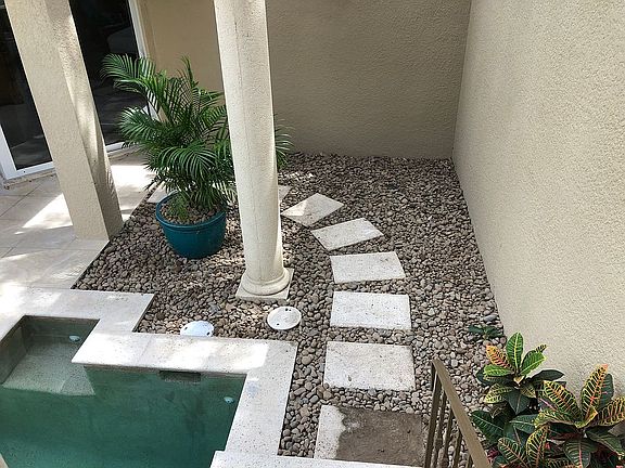 4th image of 3810 River Point Dr
