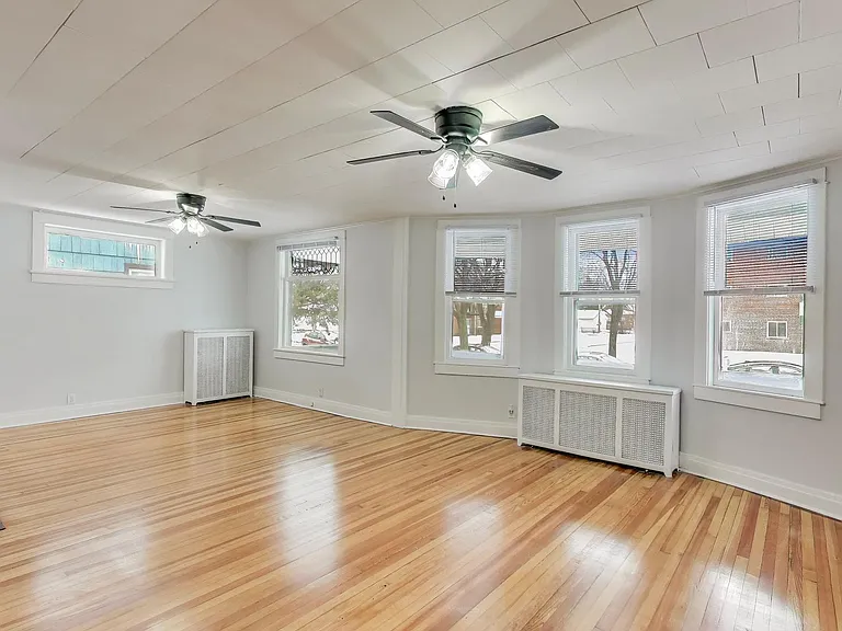 1638 Oakwood Ave — Photo 6