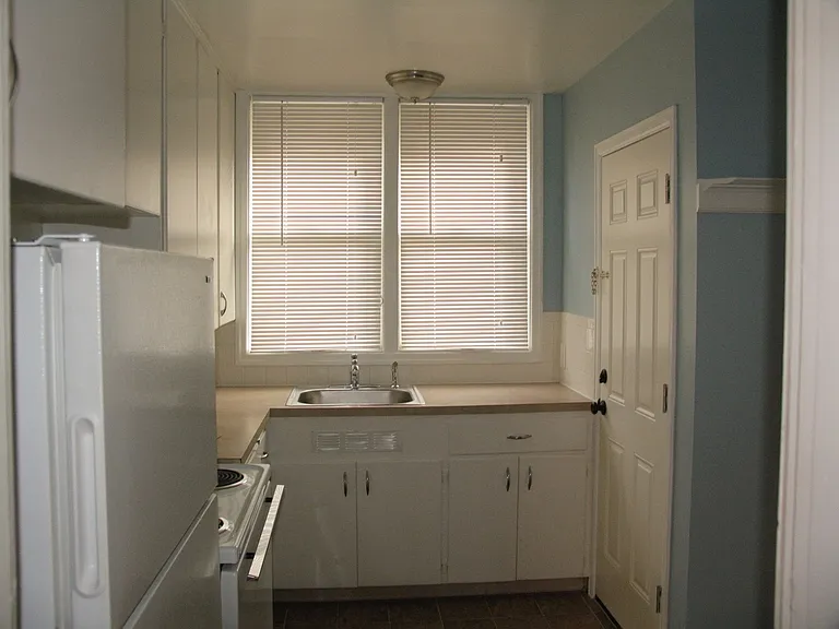 8104 SE 8th Ave — Photo 5