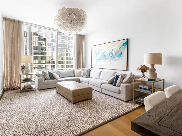 10 Riverside Boulevard image 4 of 31