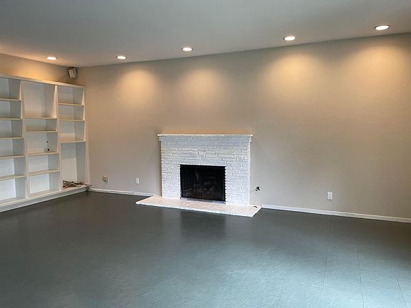 5th image of 4160 Donald Dr