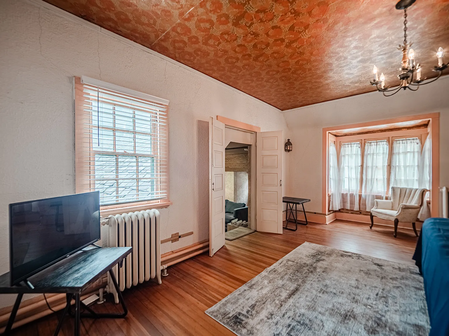 2 bed, 1200 sqft, $1,600 — Photo 3