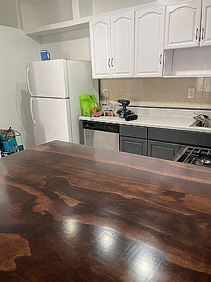 4th image of 352 Saint Johns Pl APT 2B