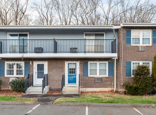 14 Woodridge Dr #14, Cheshire, CT 06410