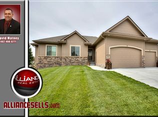 15321 Curtis Ave, Omaha, NE 68116