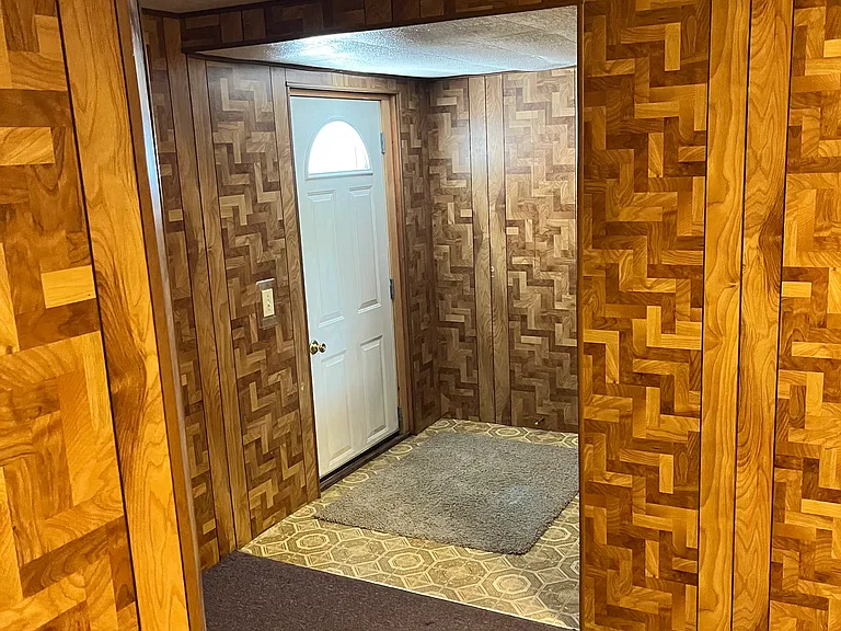 1405 Tamara Dr — Photo 23