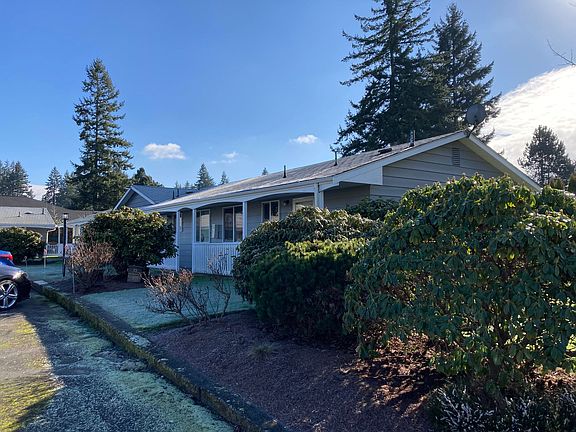 2nd image of 1801 Magnolia St SE #12-D2