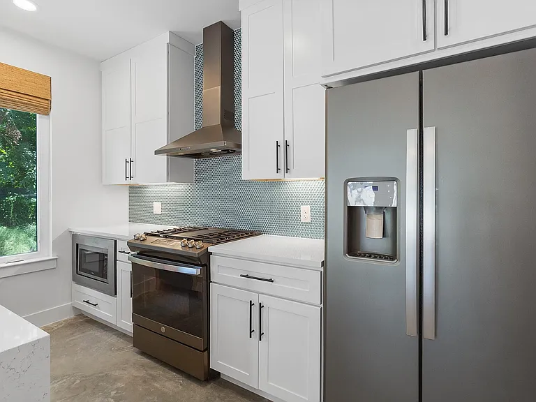 913 Mansell Ave #2 — Photo 9