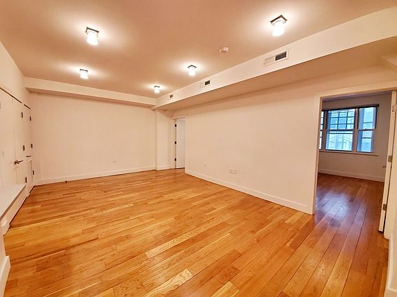 5th image of 184 Joralemon St APT 6A